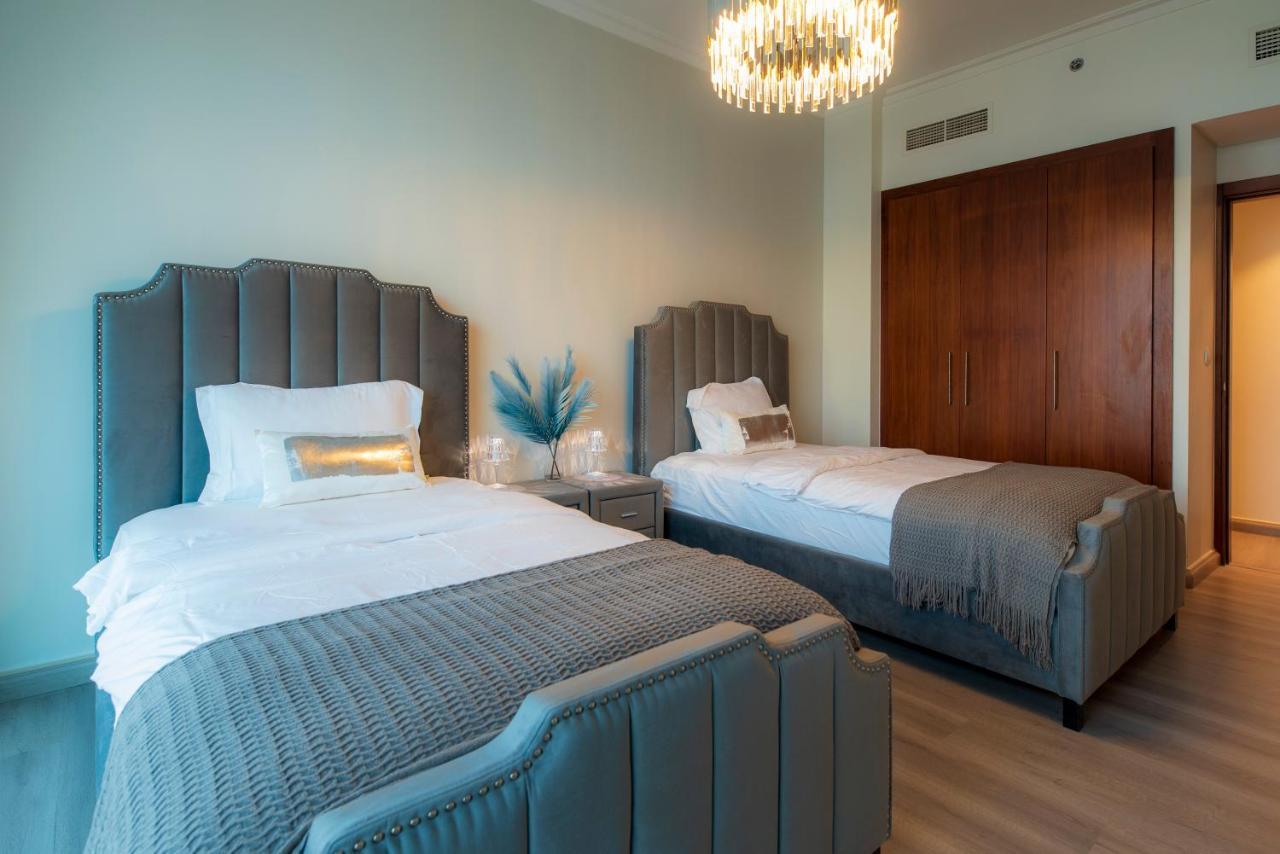 First Class 3br With Full Burj Khalifa And Fountain View Lägenhet Dubai