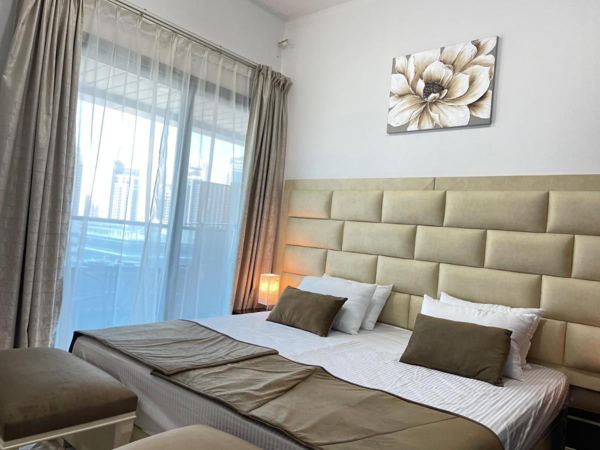 Alloggio in famiglia Private Gorgeous With Marina View With Shared Kitchen In Shared Dubai