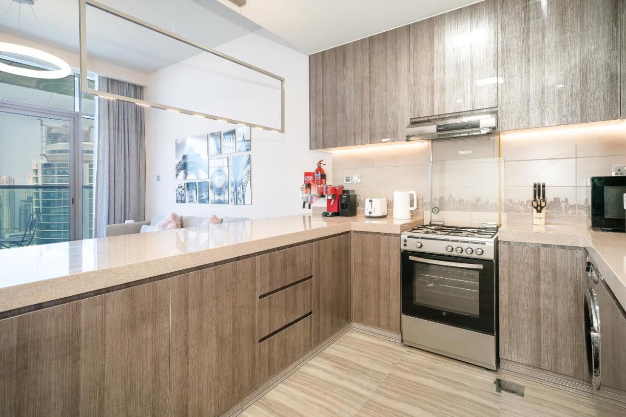Luton - Modern & View 1br , Mbl Residence, Jumeirah Towers Appartement Dubaï