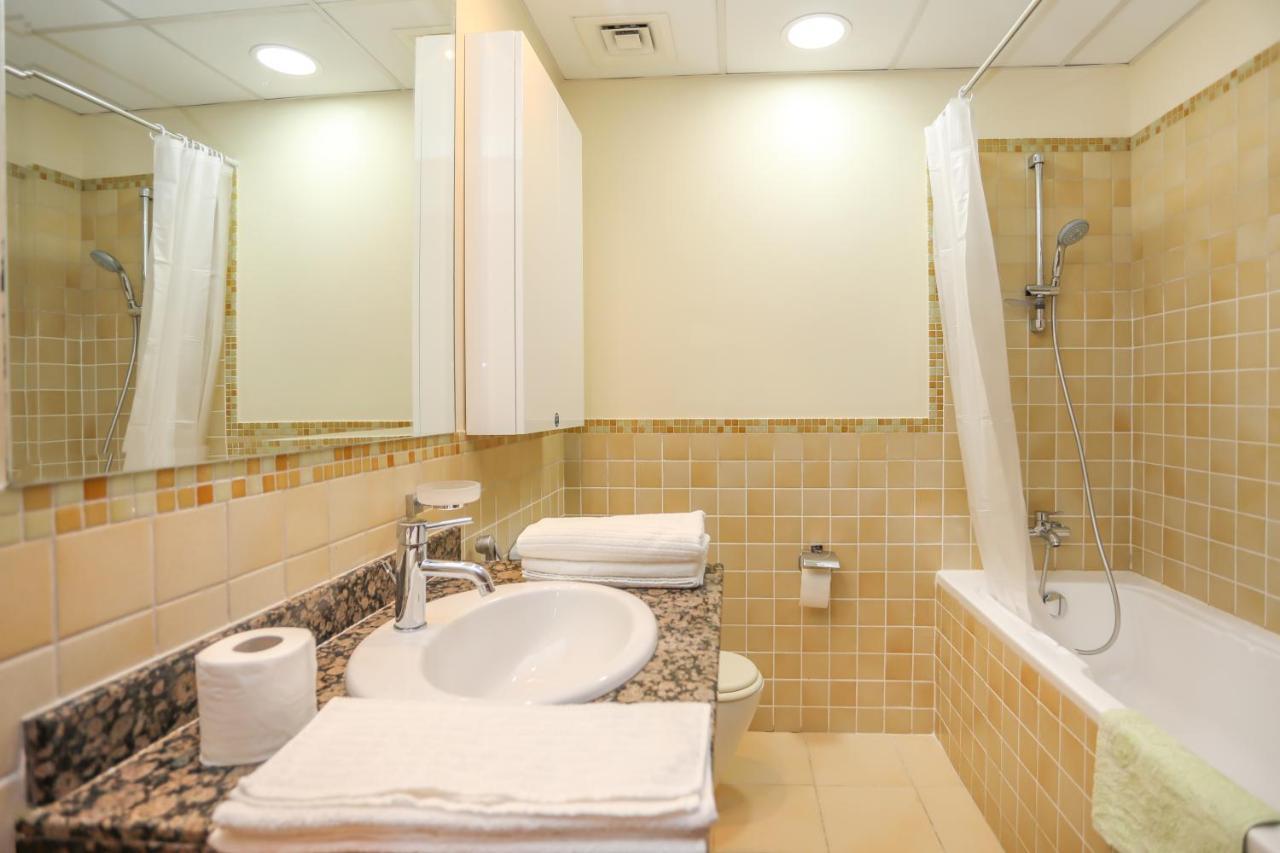 Jbr, 2-bedroom, Next To Beach, Full Marina View Appartement