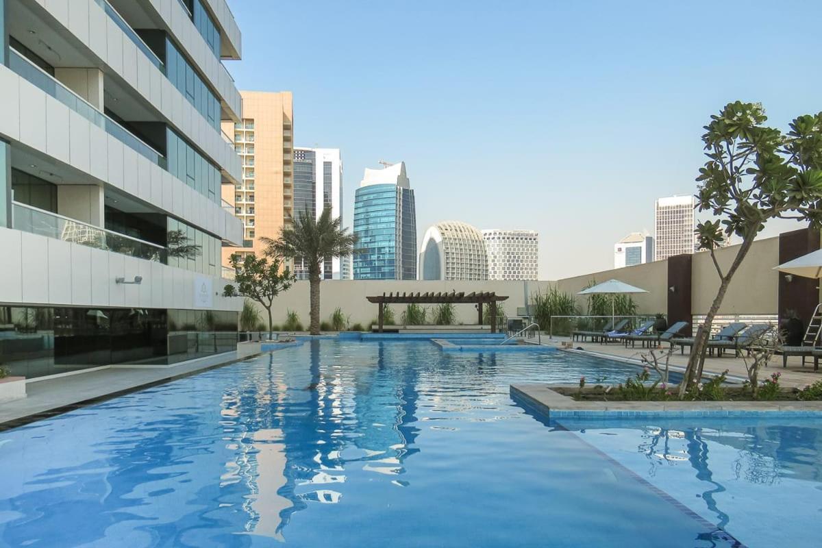 Frank Porter - Damac Canal Views Lejlighed Dubai