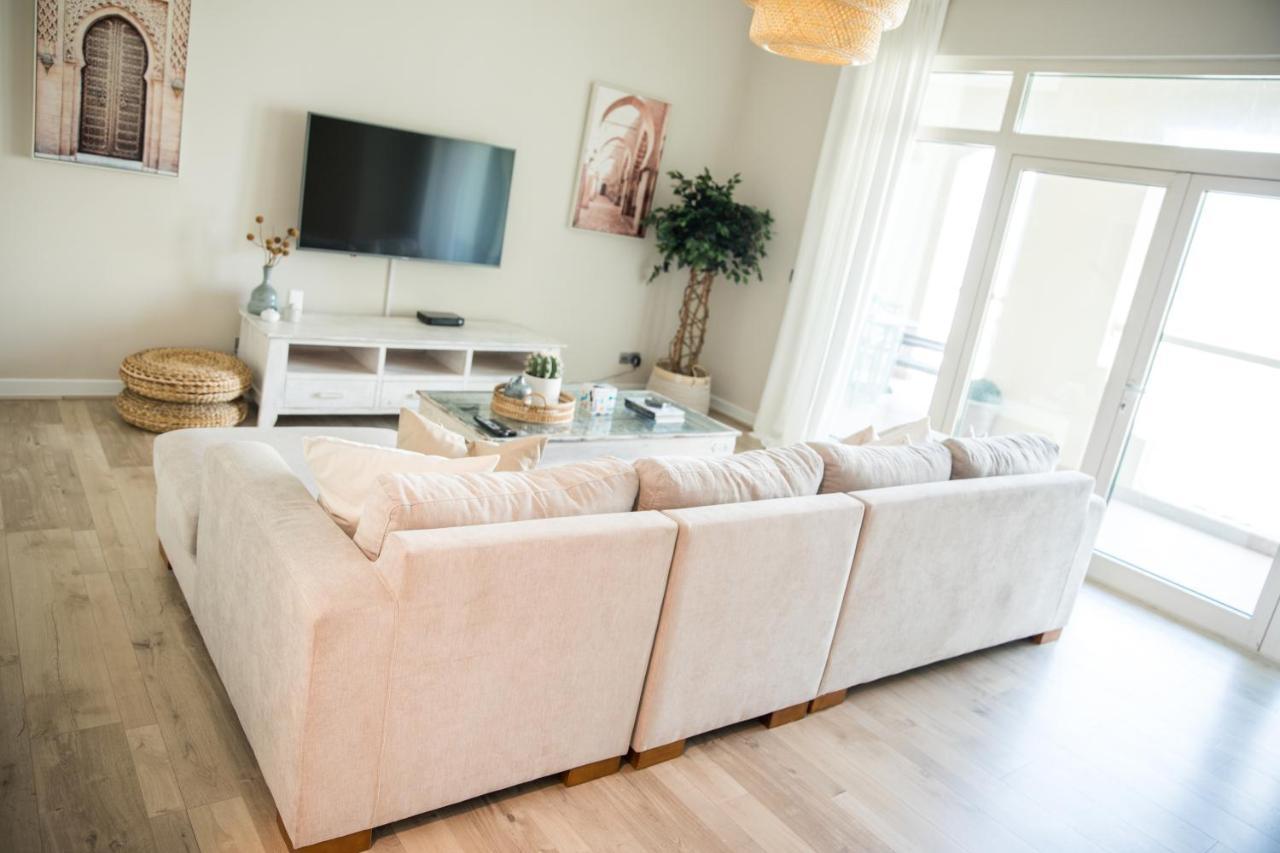 2Br On Palm Jumeirah Shoreline 15 - With Beach Access & A Complimentary Golf *