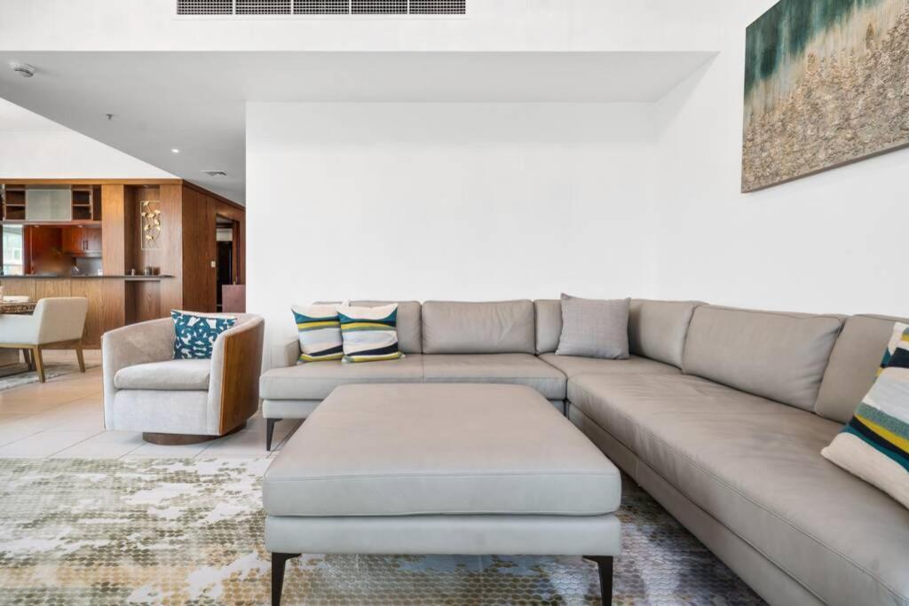 Spectacular Burj & Fountain View - Luxurious 3 Bedrooms & Maids - The Residences Appartement