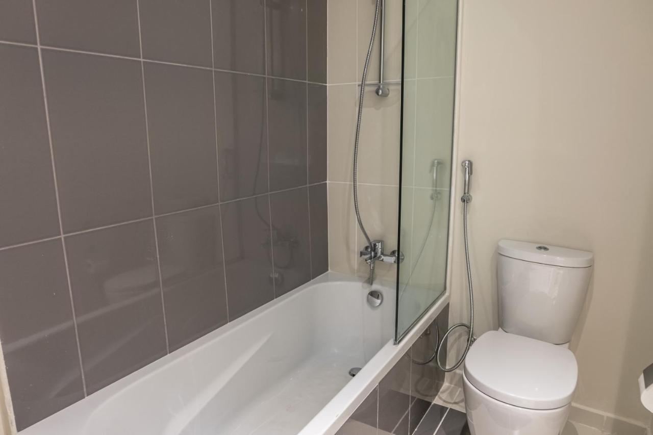 Hot Price 3br With Private Patio At Damac Hills 2 * Dubaï