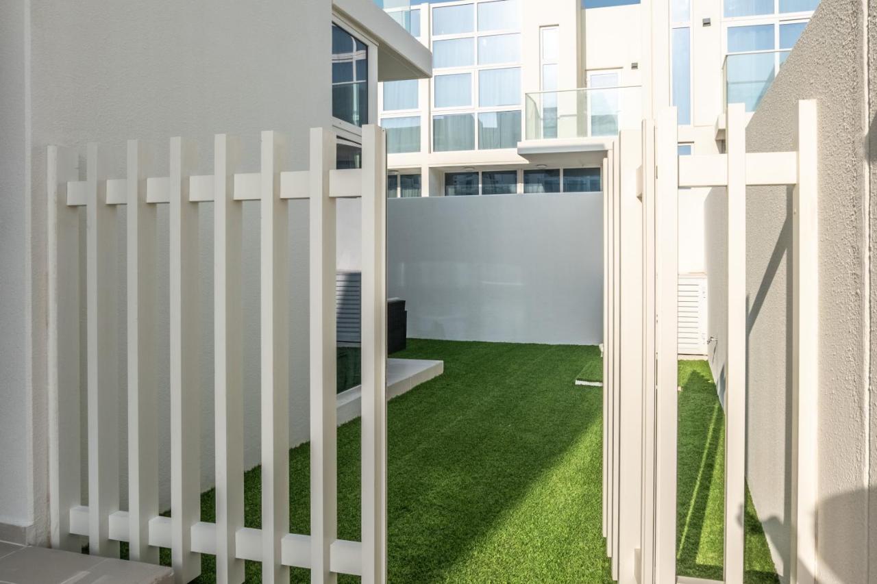 Hot Price 3br With Private Patio At Damac Hills 2 * Dubaï