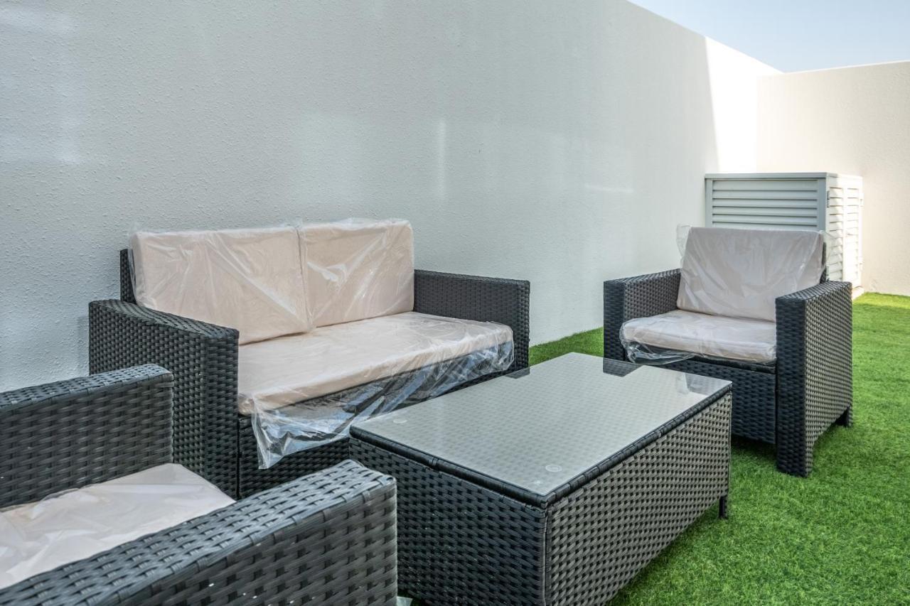 Hot Price 3br With Private Patio At Damac Hills 2 Villa *