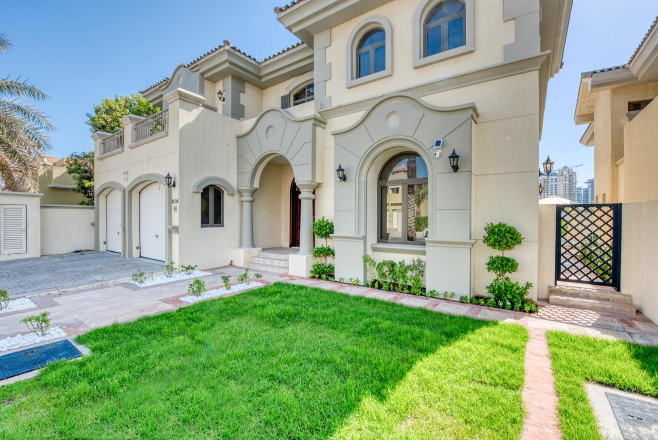 Villa Sol Living - Exquisite 5br Garden W/pool & Beach In Palm Dubai