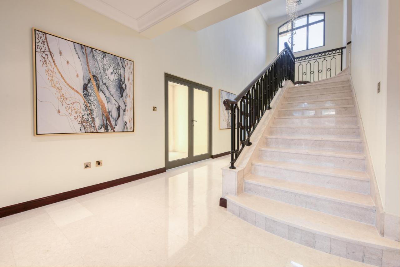Villa Sol Living - Exquisite 5br Garden W/pool & Beach In Palm Dubai