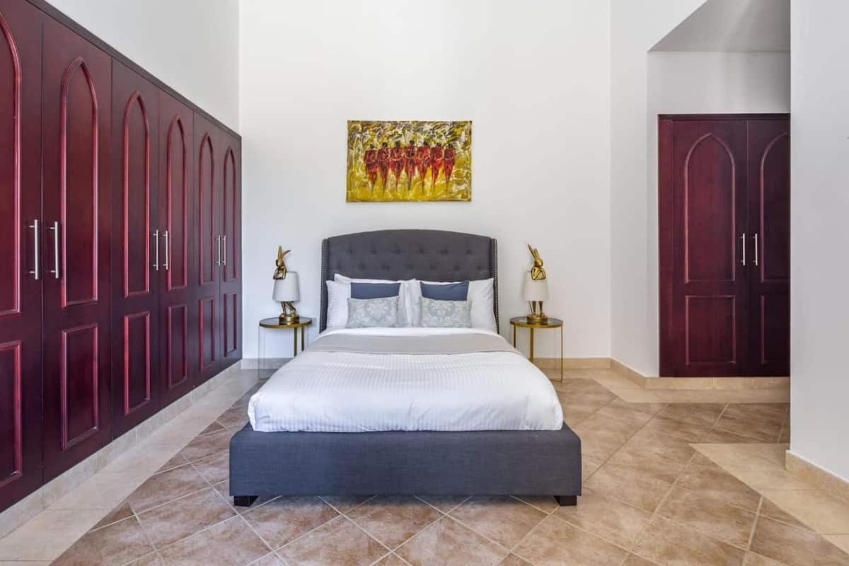 Cool And Spacious In Fabulous Location Apartamento