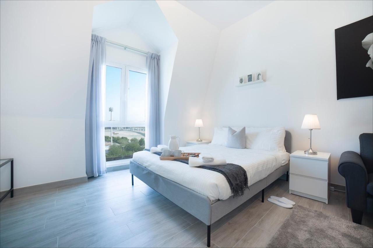 Luxe Studio Near Discovery Gardens Metro Station Apartamento *