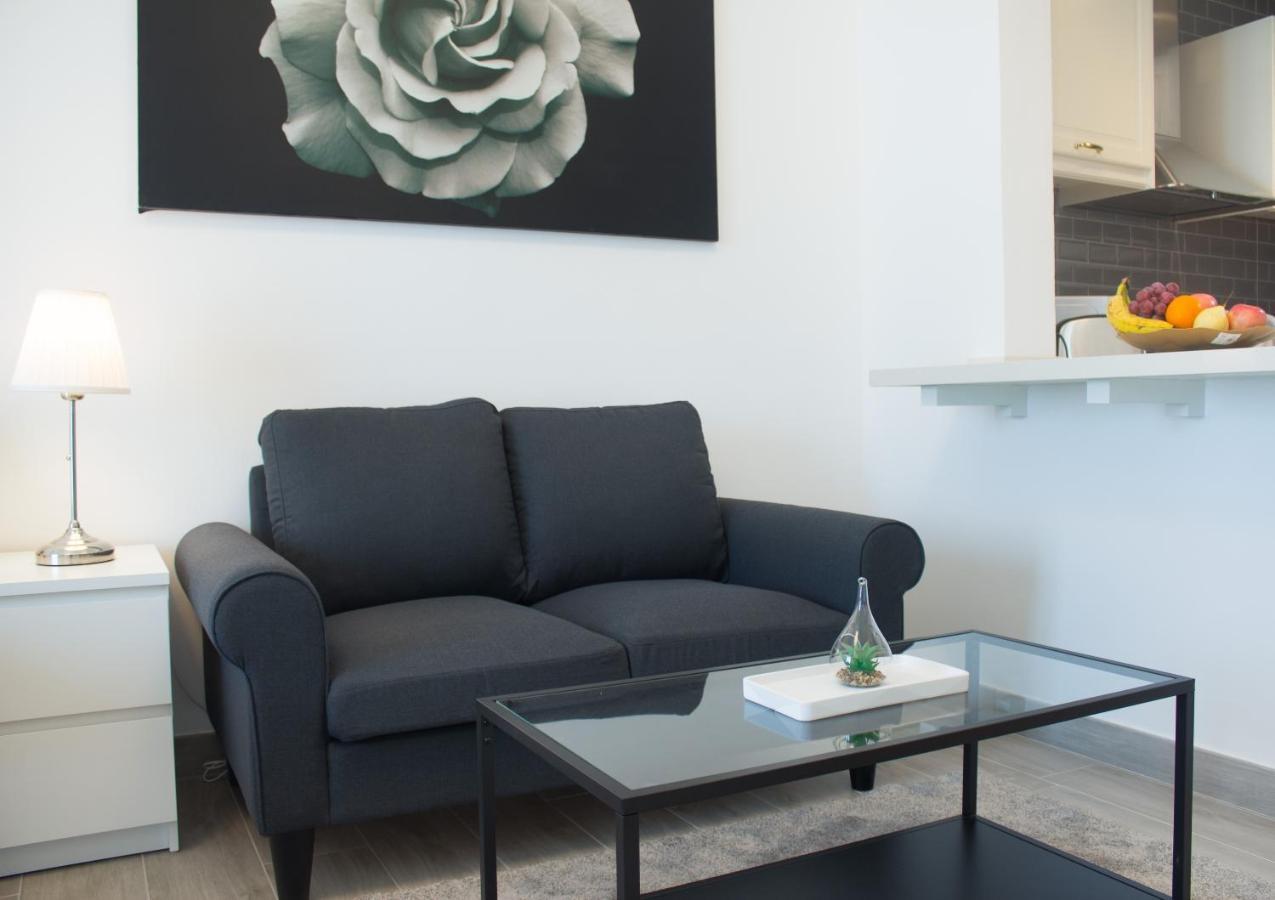 Luxe Studio Near Discovery Gardens Metro Station Apartamento