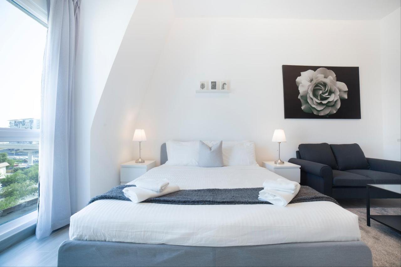 Apartamento Luxe Studio Near Discovery Gardens Metro Station