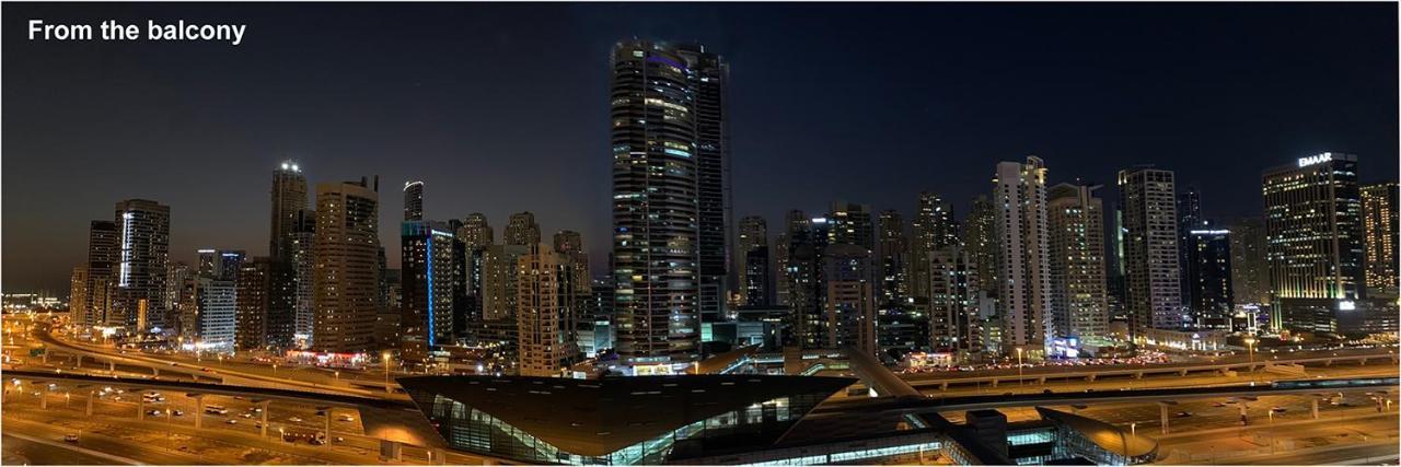 Luxury On The Metro Facing Marina Apartamento Dubai