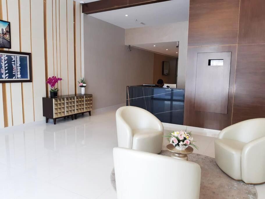 Apartamento Lovely Studio In Damac Hills Next To The Main Gate *