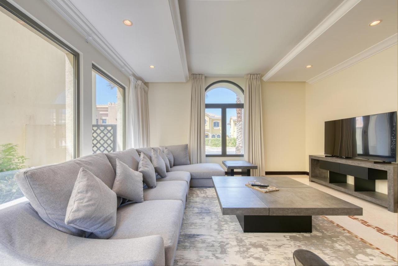 Sol Living - Exquisite 5br Garden W/pool & Beach In Palm Villa *
