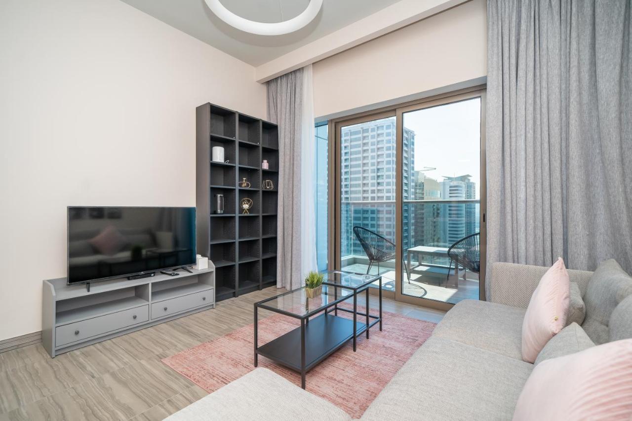 Luton - Modern & View 1br , Mbl Residence, Jumeirah Towers Appartement