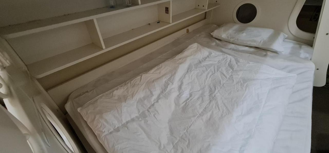 Hostel, Bedspace And Backpackers *