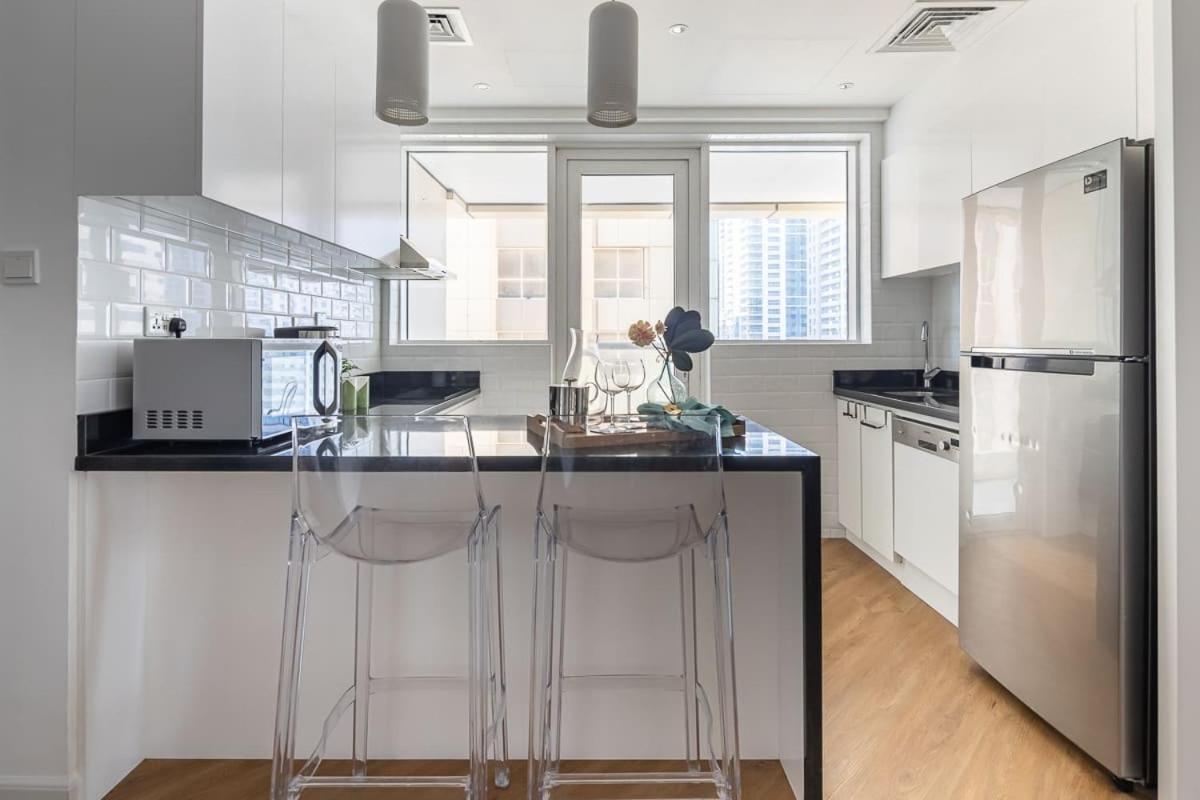 Frank Porter - Sulafa Tower Apartment