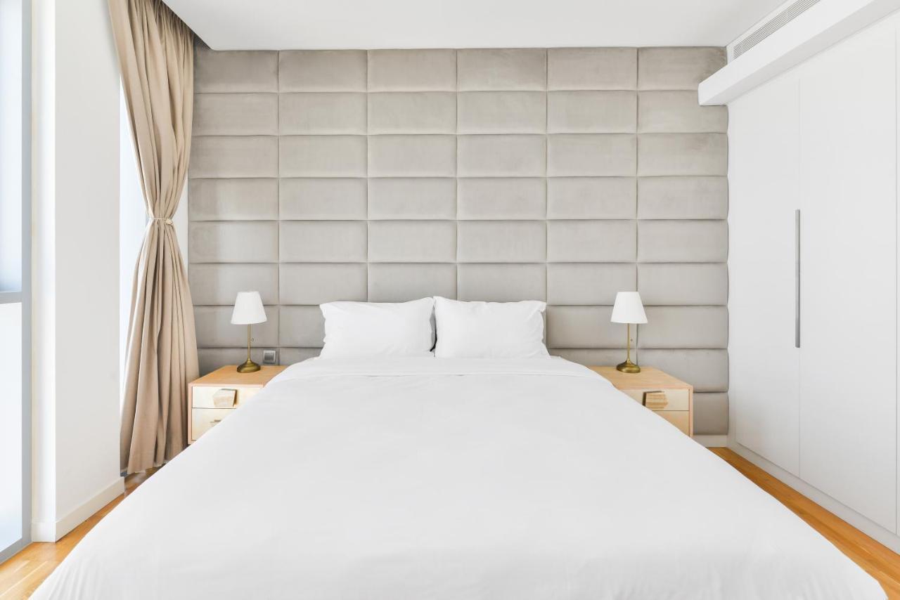 Lavish & Equipped Oceanfront 2 Bedroom Facing Ain * Dubai