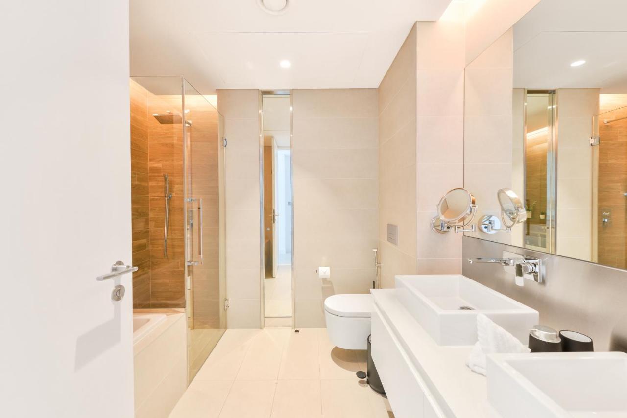 Appartamento Lavish & Equipped Oceanfront 2 Bedroom Facing Ain Dubai