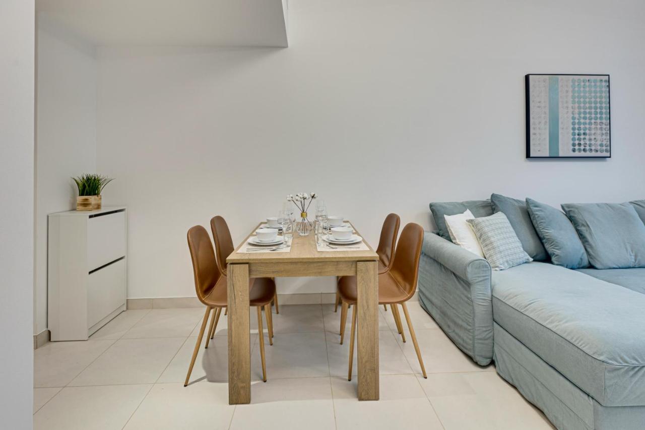 Appartement Great Views From New In Marina *