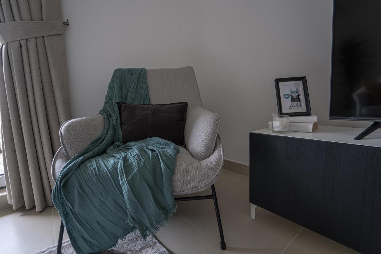 Higuests - Artistic Apt With Balcony Overlooking Canal * Dubai