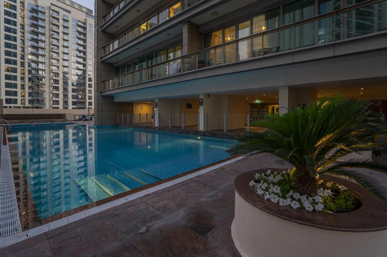 Higuests - Royal 2br With Balcony Near Burj Khalifa Dubái