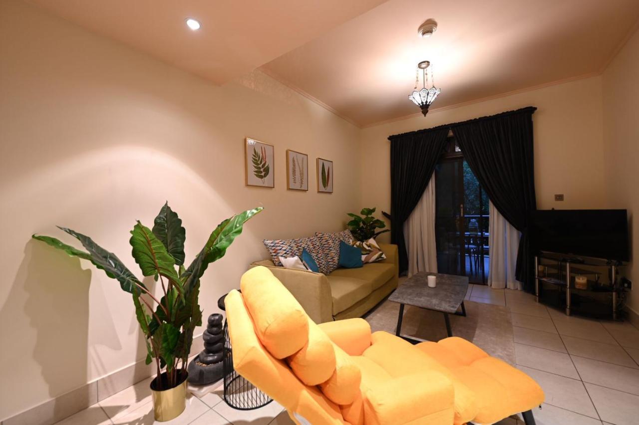 Appartement Newly Furnished. Cozy Apartment. Quite Location. *