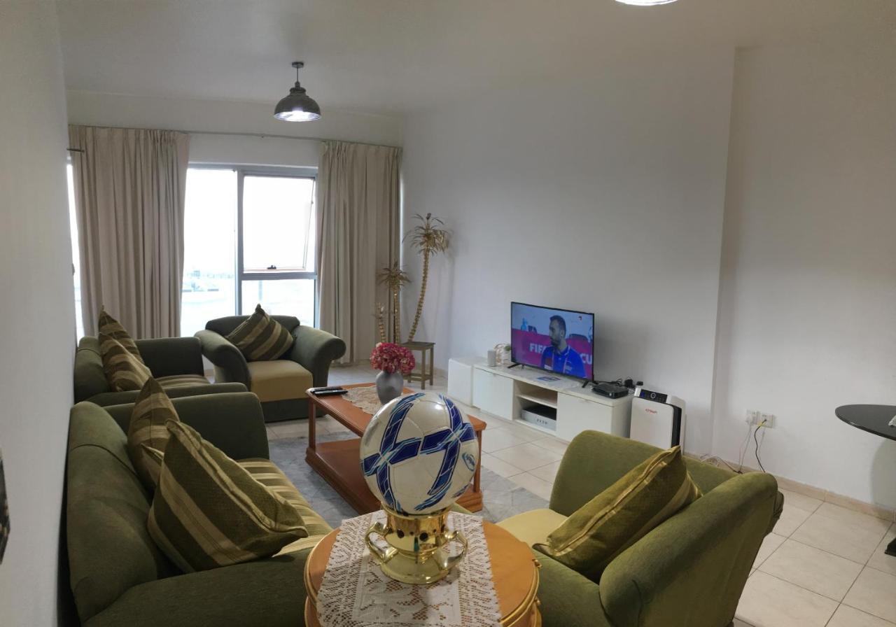 Octavius Holiday Homes, Spacious 2 Bedroom Apartment, Skyline & Burj Khalifa View * Dubái
