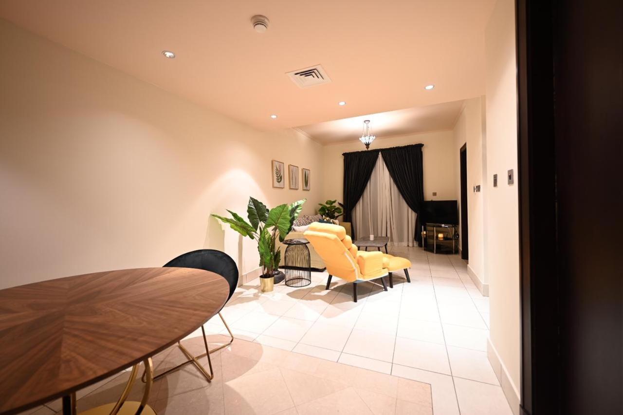 Newly Furnished. Cozy Apartment. Quite Location. Appartement *