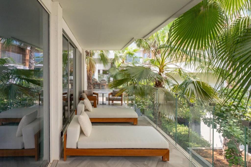 Five Palm - Three Floors, Private Pool, Jacuzzi Villa *