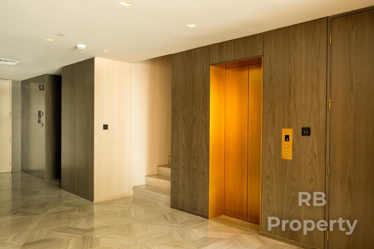 Five Palm - Three Floors, Private Pool, Jacuzzi Villa *