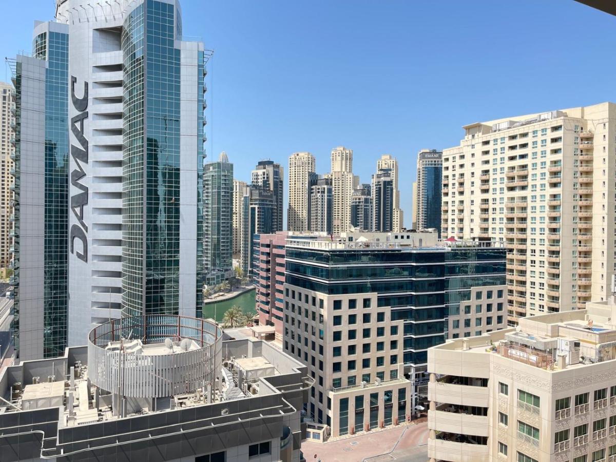 Quarto em Acomodações Particulares Luxury With Marina View Close To Jbr And Metro With Shared Kitchen