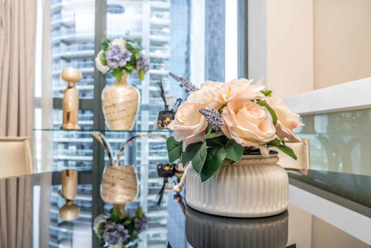 Splendid 2-bedroom In Paramount Towers