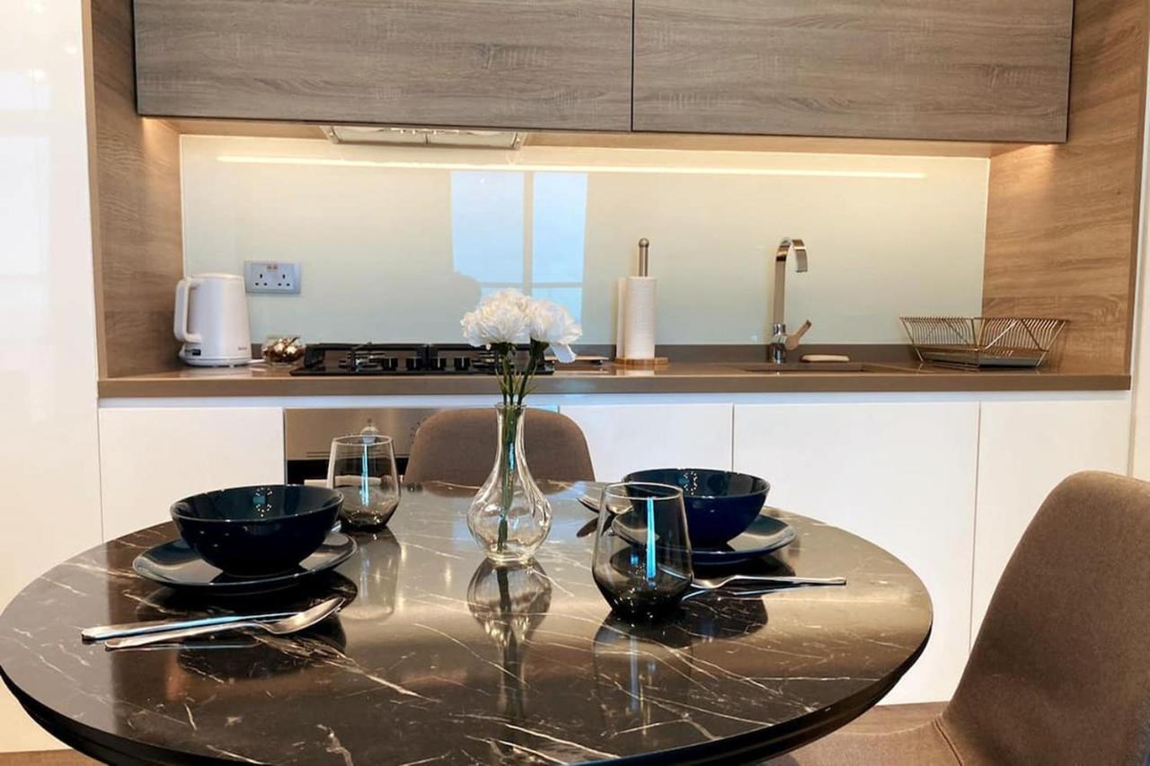 Apartament Promo I Sea View I 1 Bedroom I One Tower I Marina