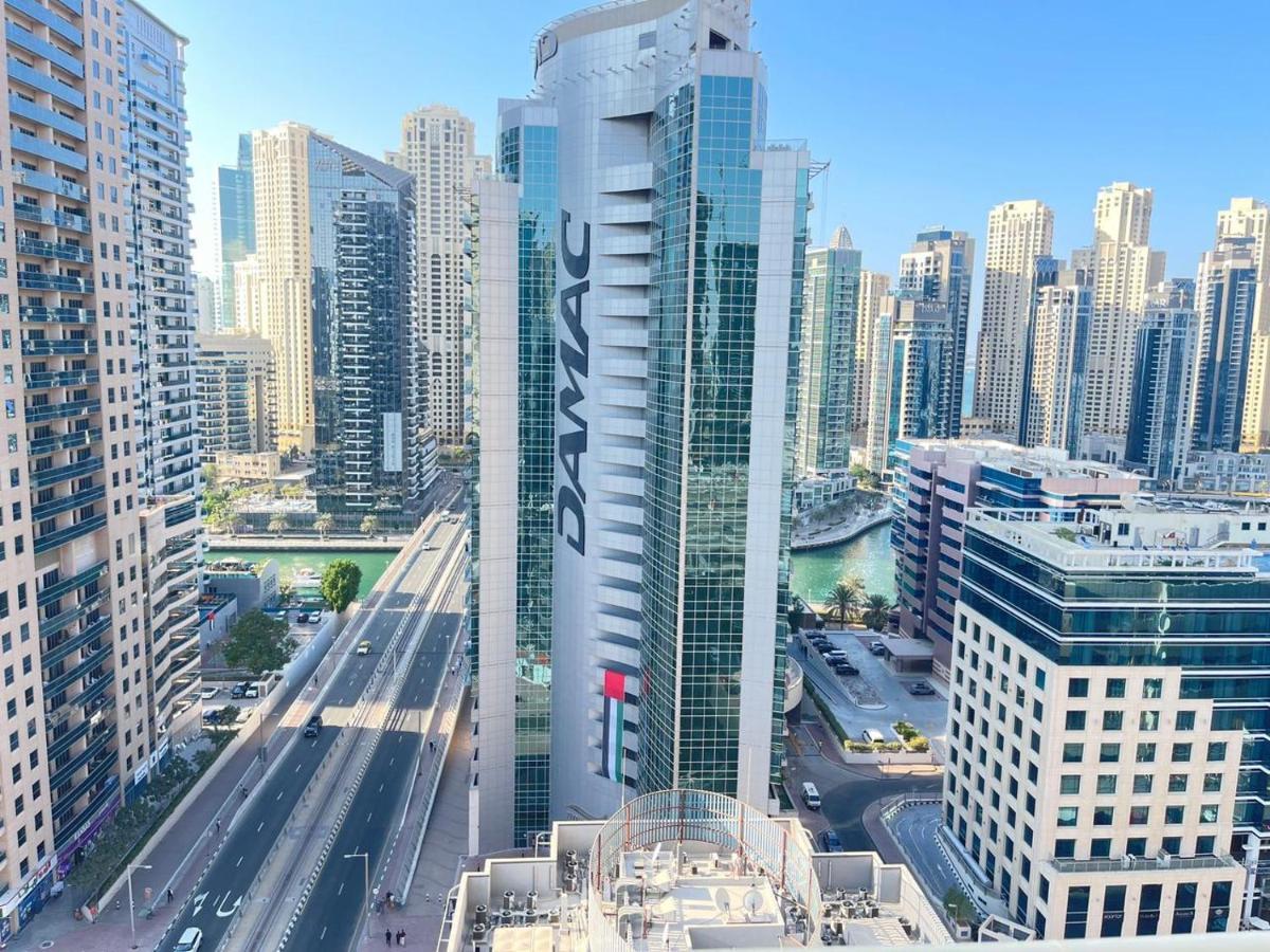 Alloggio in famiglia Private Gorgeous With Marina View With Shared Kitchen In Shared Dubai