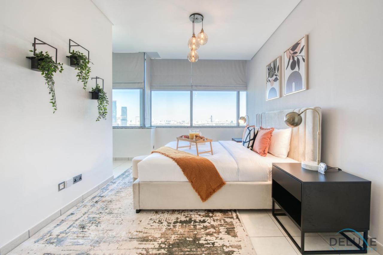 Limited Offer Stylish 1br With Balcony & Pool Access By Deluxe Homes Appartement Dubaï