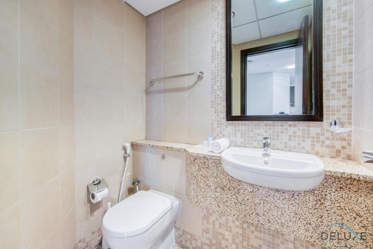 Limited Offer Stylish 1br With Balcony & Pool Access By Deluxe Homes *