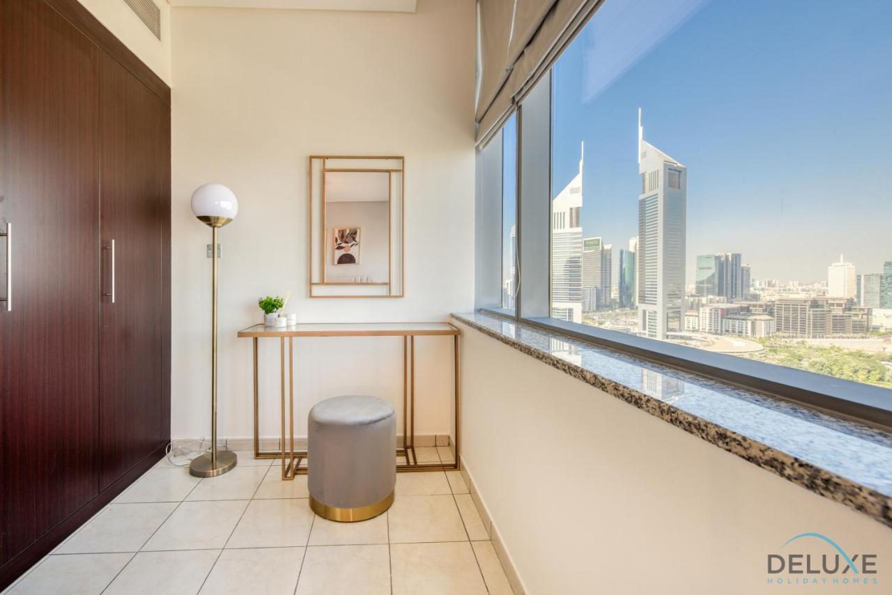 Appartement Limited Offer Stylish 1br With Balcony & Pool Access By Deluxe Homes Dubaï