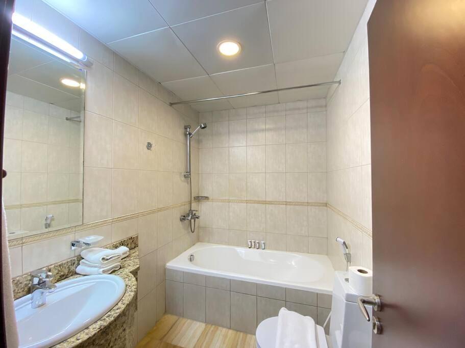 Lux Princess Tower Duplex Ocean & Palm Views Dubai