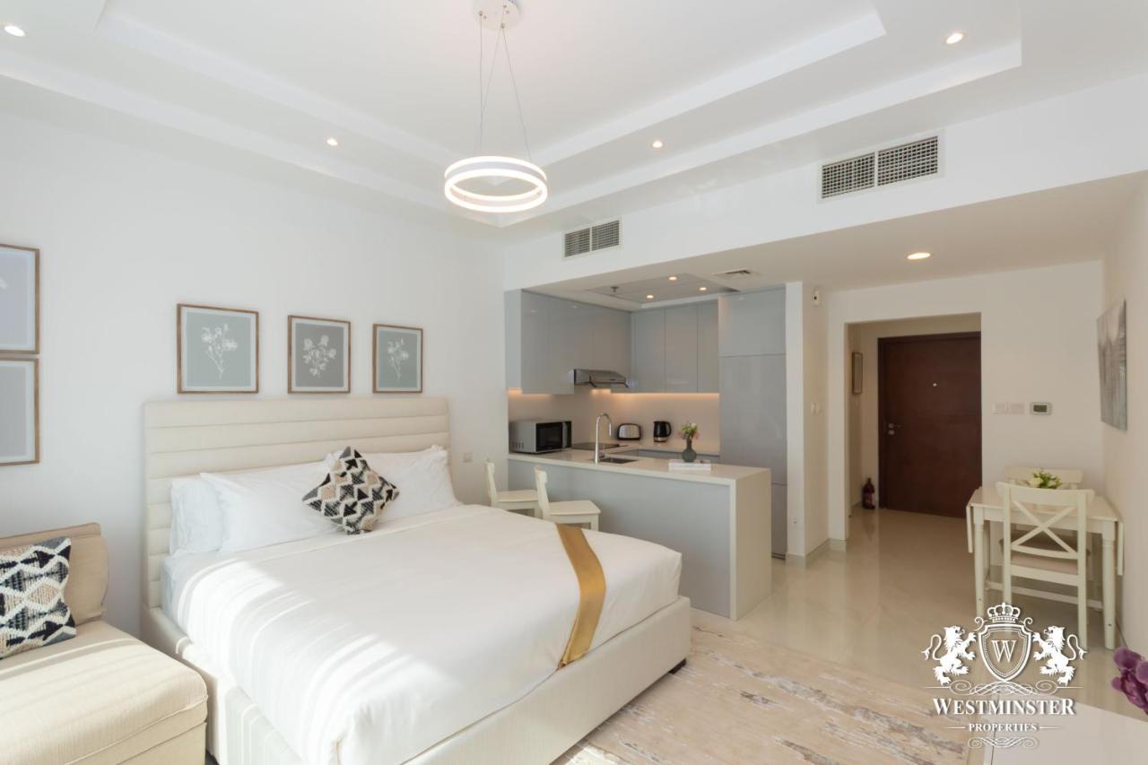 Appartamento Westminster Burj Al Nujoom Dubai