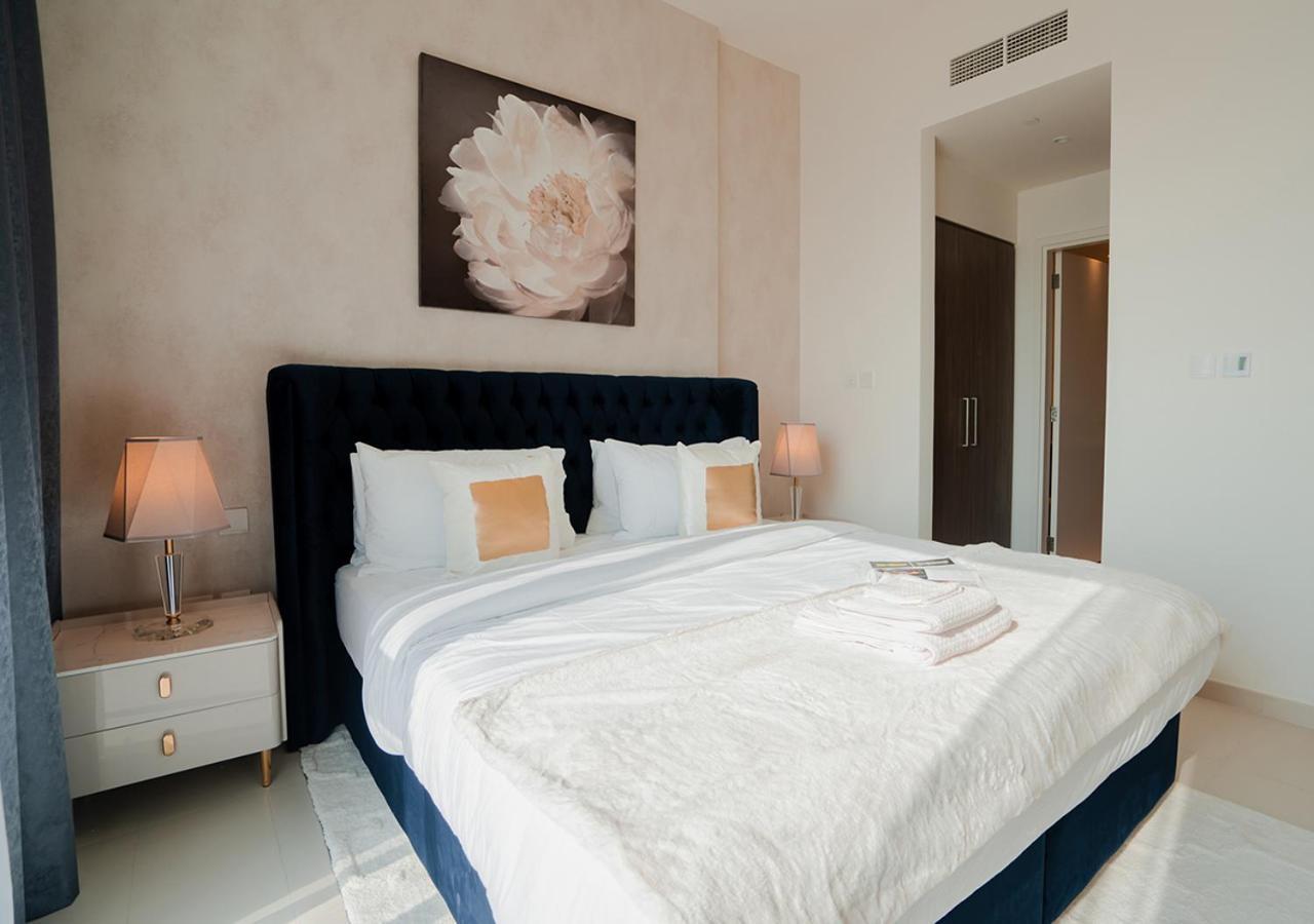Nasma Luxury - Elegant With Views And Skyline Dubai
