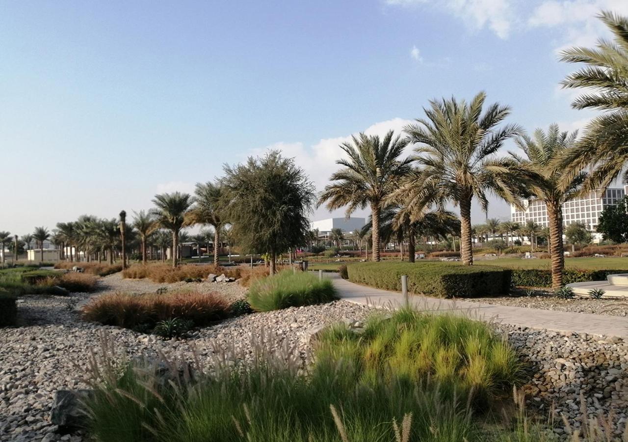 Nasma Luxury - Elegant With Views And Skyline Lägenhet Dubai