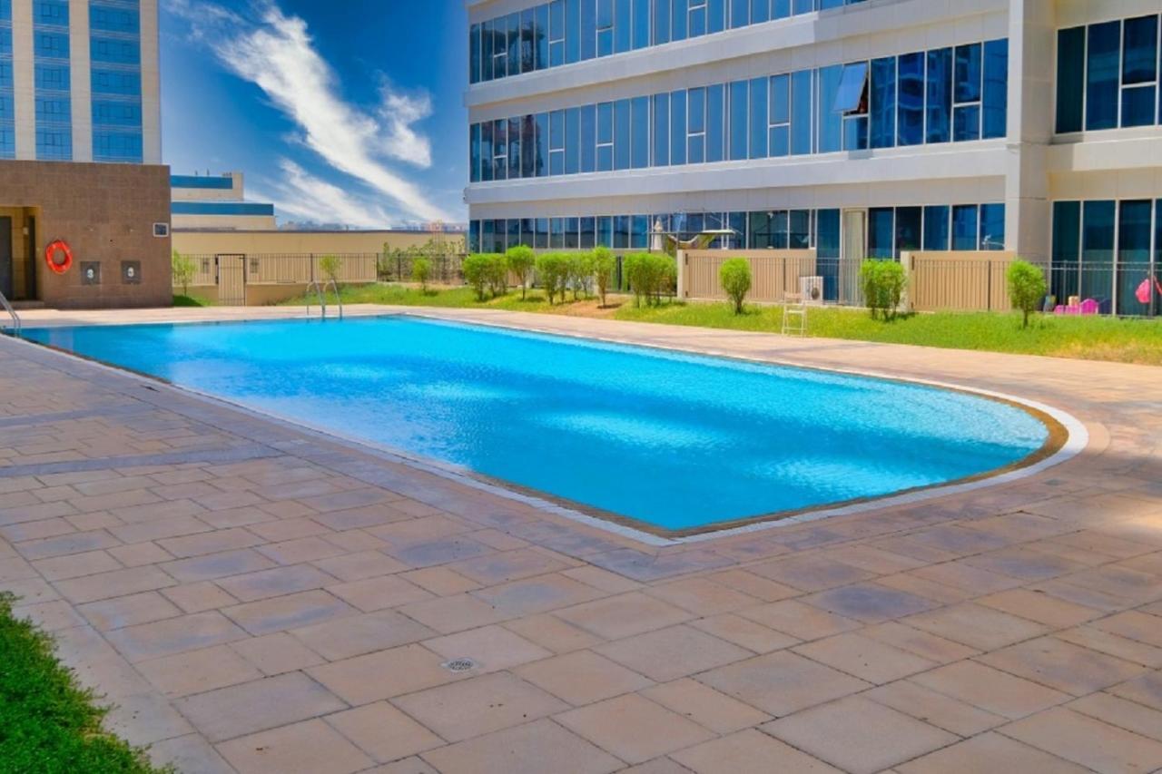 Apartment Octavius Home, Large 2 Bedroom Near Global Village & Outlet Mall