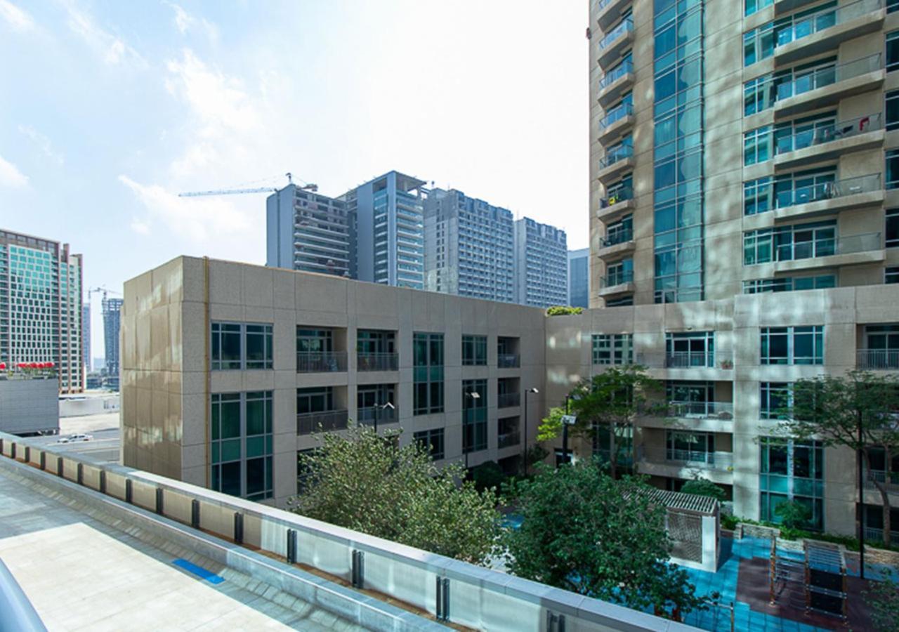 Rh-city Retreat, 01 Bedroom Near Burj Khalifa Downtown Apartment *