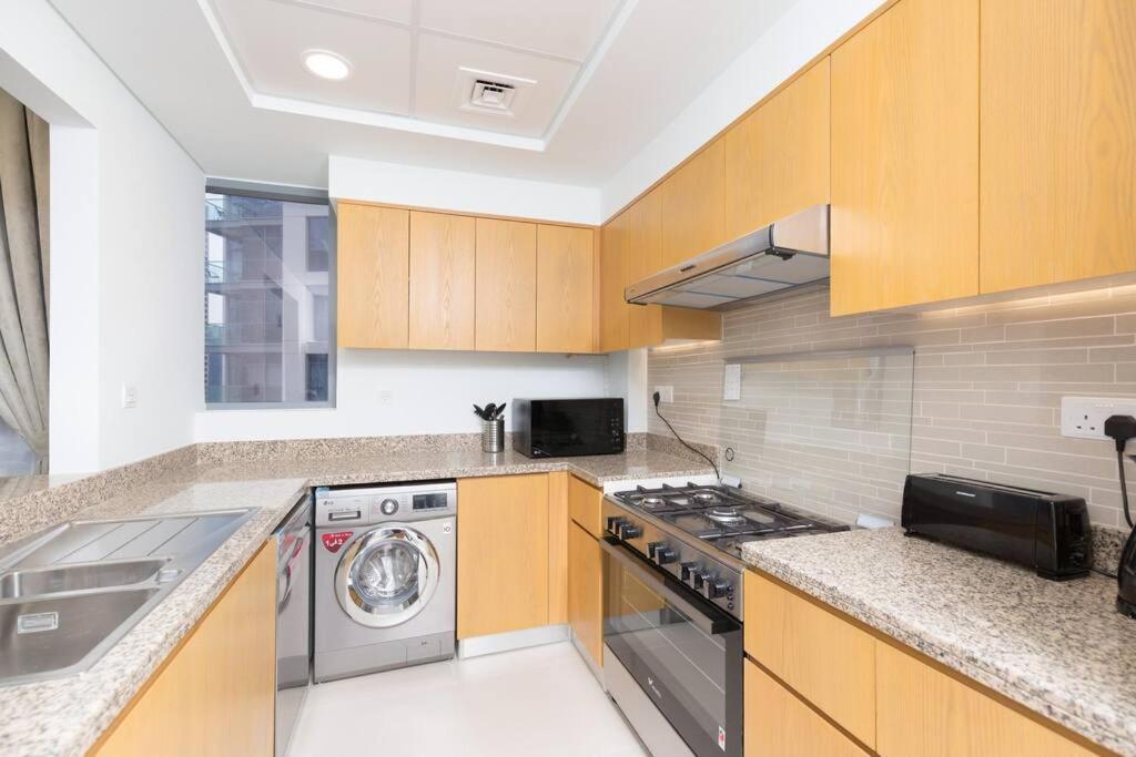 Apartamento Brand New Apartment! Panoramic Burj Khalifa View! *