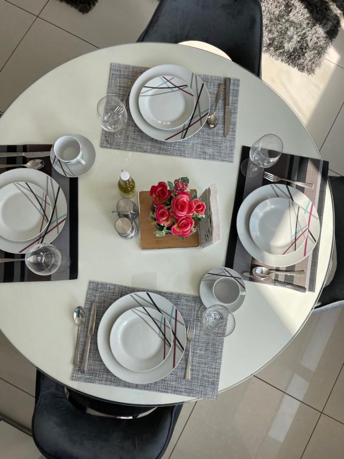 Bright Luxury 2br Aprt Marina With Balcony Apartamento