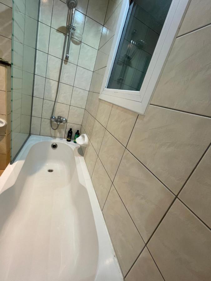 Apartamento Bright Luxury 2br Aprt Marina With Balcony
