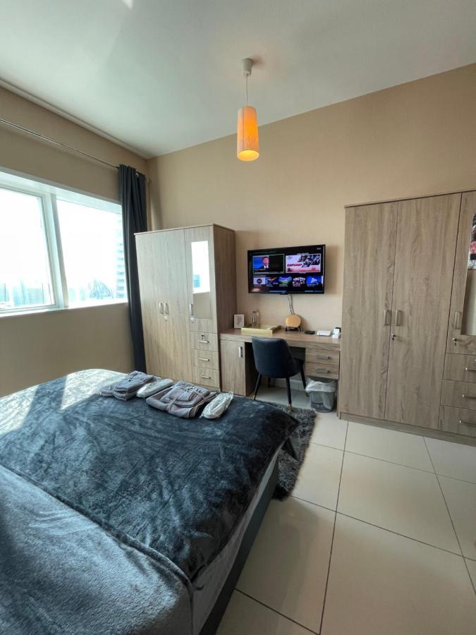 Bright Luxury 2br Aprt Marina With Balcony Apartamento