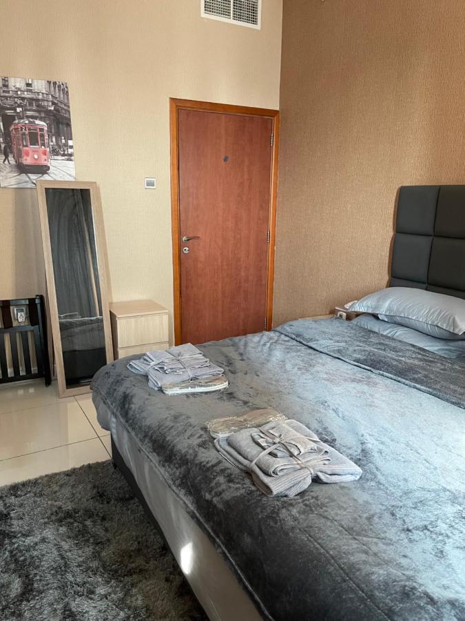 Apartamento Bright Luxury 2br Aprt Marina With Balcony